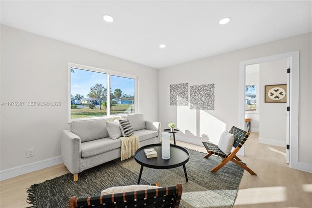 105 12th St SW, Other City - In The State Of Florida, FL 33570