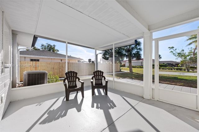 105 12th St SW, Other City - In The State Of Florida, FL 33570