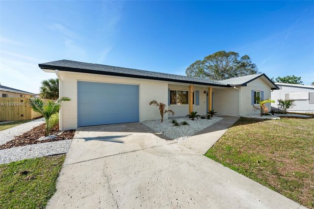 105 12th St SW, Other City - In The State Of Florida, FL 33570