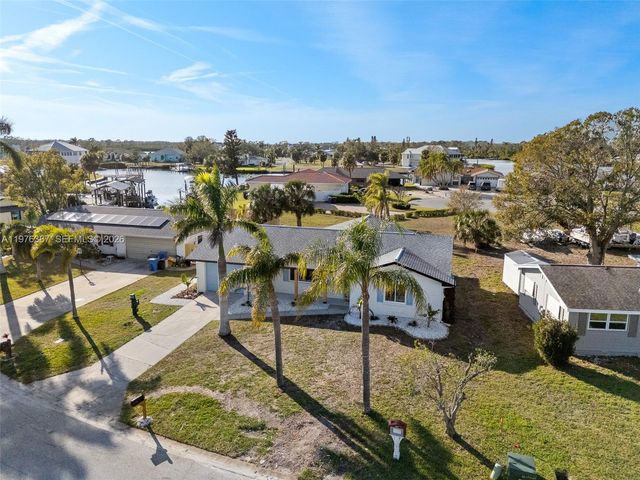105 12th St SW, Other City - In The State Of Florida, FL 33570