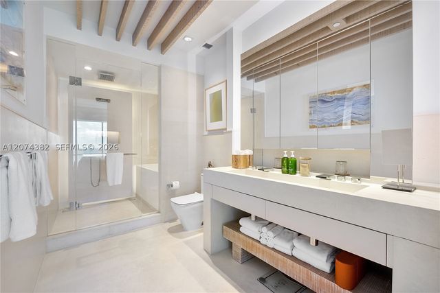 102 24th St PH-1612, Miami Beach, FL 33139