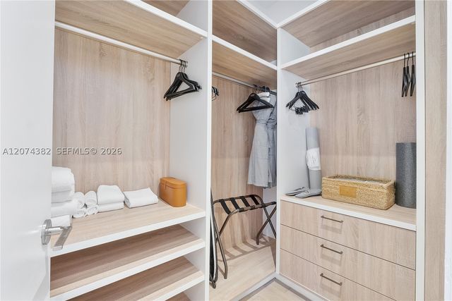 102 24th St PH-1612, Miami Beach, FL 33139