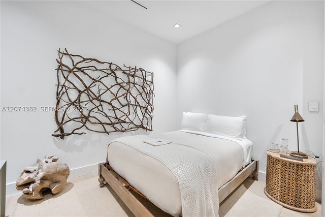 102 24th St PH-1612, Miami Beach, FL 33139