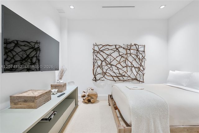 102 24th St PH-1612, Miami Beach, FL 33139