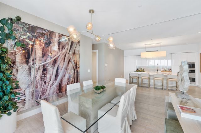 102 24th St PH-1612, Miami Beach, FL 33139