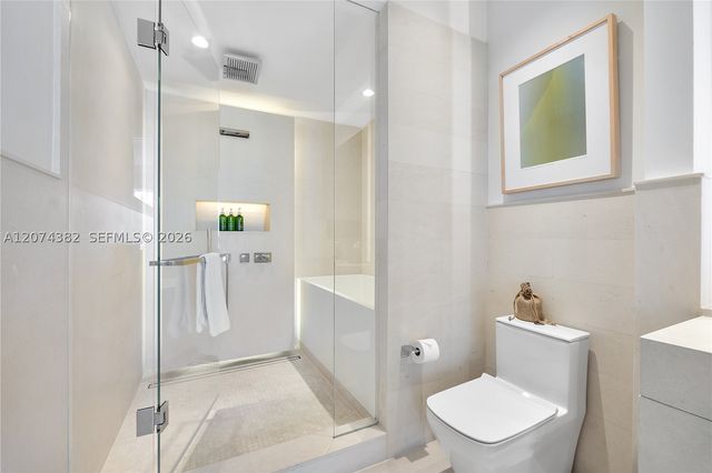 102 24th St PH-1612, Miami Beach, FL 33139