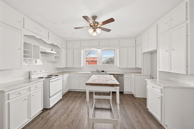 1603 Blase Road, Rosenberg, TX 77471