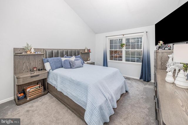 7711 J L MOYER CT, Harrisburg, PA 17112