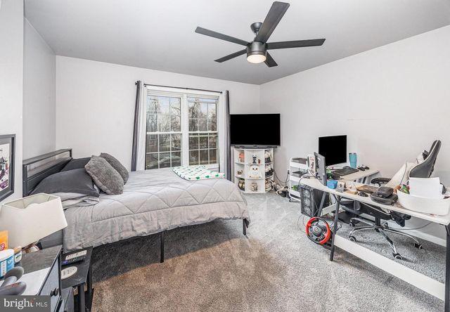 7711 J L MOYER CT, Harrisburg, PA 17112