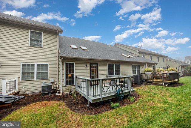 7711 J L MOYER CT, Harrisburg, PA 17112