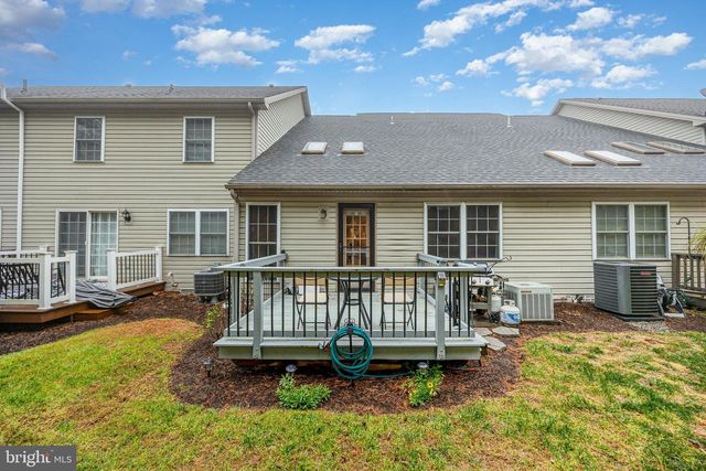 7711 J L MOYER CT, Harrisburg, PA 17112