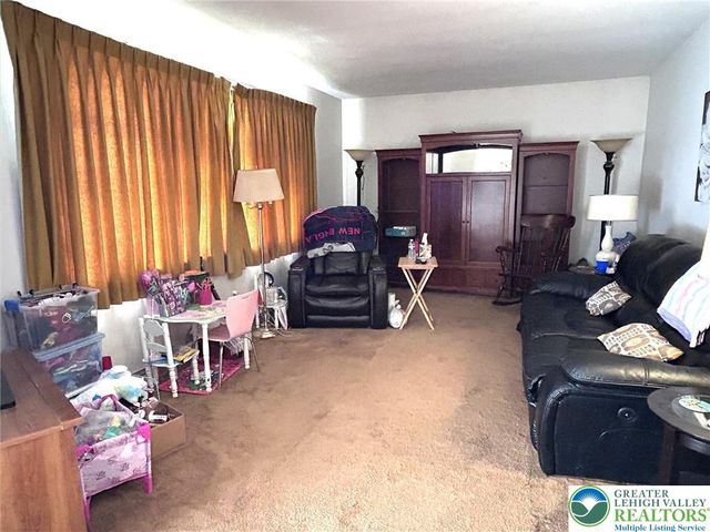 1705 East Cedar Street, Allentown City, PA 18109