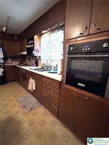 1705 East Cedar Street, Allentown City, PA 18109