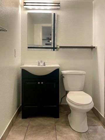 307 E Mitchell Street F, Arlington, TX 76010