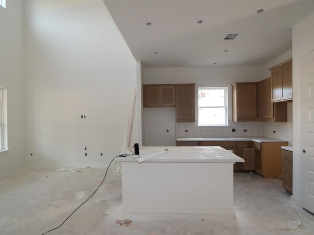 152 Bishop Wood RD, Dripping Springs, TX 78620