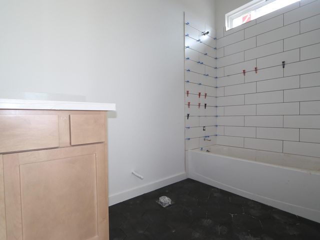 152 Bishop Wood RD, Dripping Springs, TX 78620