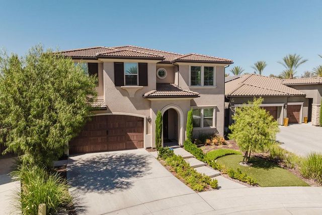 1671 E Bella Fiore Drive, Fresno, CA 93730