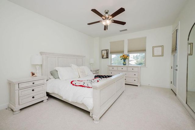 1671 E Bella Fiore Drive, Fresno, CA 93730