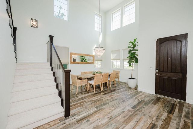 1671 E Bella Fiore Drive, Fresno, CA 93730
