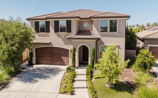 1671 E Bella Fiore Drive, Fresno, CA 93730