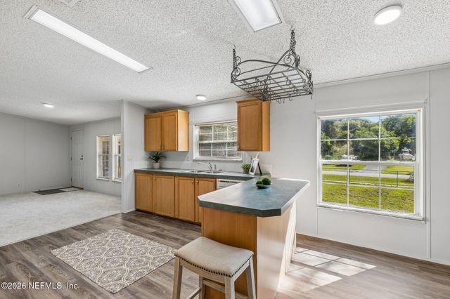 1860 FOREST Boulevard, Jacksonville, FL 32246