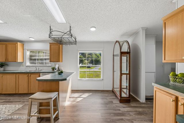 1860 FOREST Boulevard, Jacksonville, FL 32246