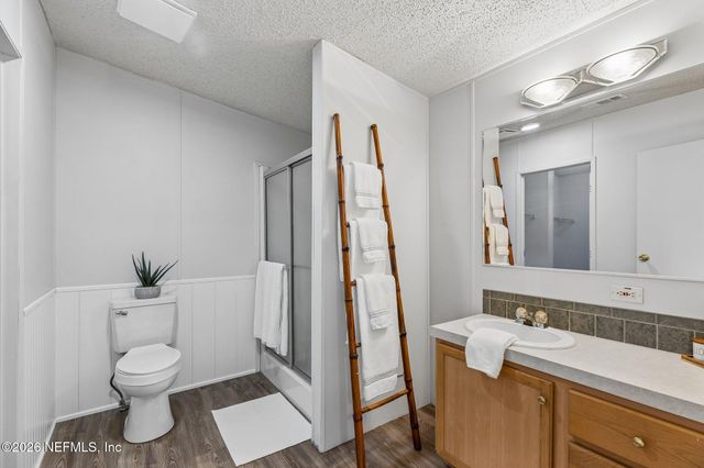 1860 FOREST Boulevard, Jacksonville, FL 32246