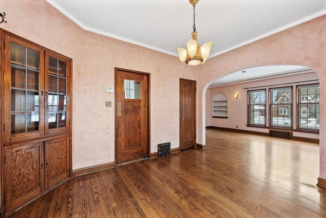 402 N 74th STREET, Milwaukee, WI 53213