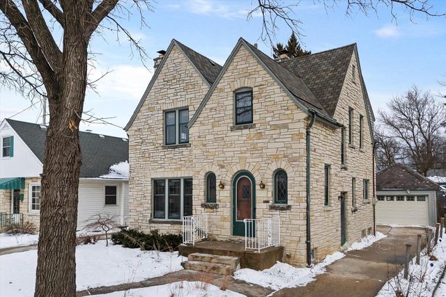 402 N 74th STREET, Milwaukee, WI 53213