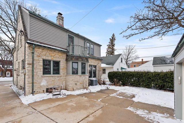 402 N 74th STREET, Milwaukee, WI 53213