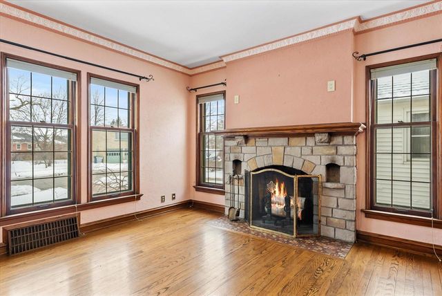 402 N 74th STREET, Milwaukee, WI 53213