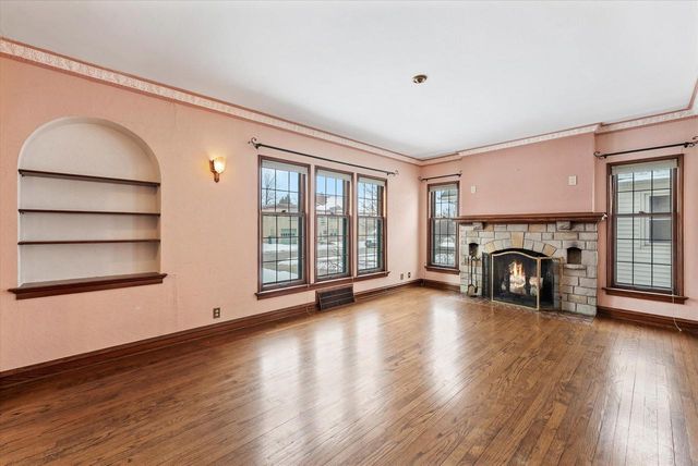 402 N 74th STREET, Milwaukee, WI 53213