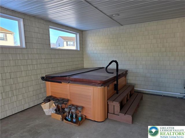 161 West 30 th Street, Allen Twp, PA 18067