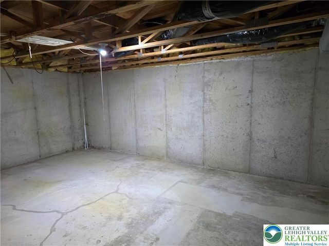 161 West 30 th Street, Allen Twp, PA 18067