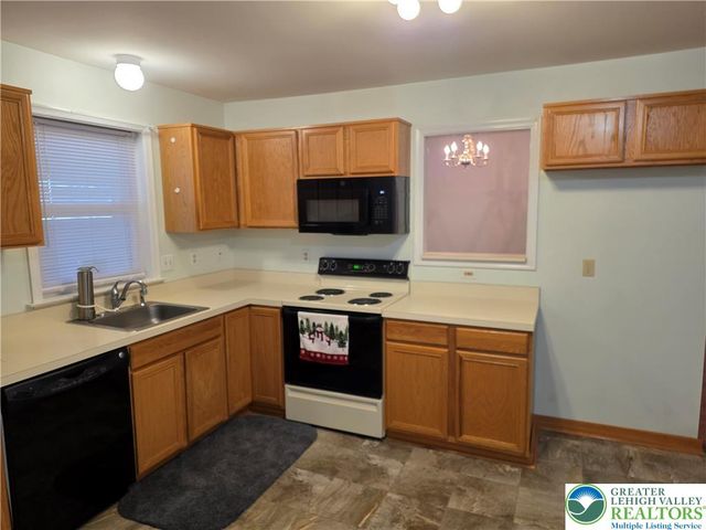 161 West 30 th Street, Allen Twp, PA 18067