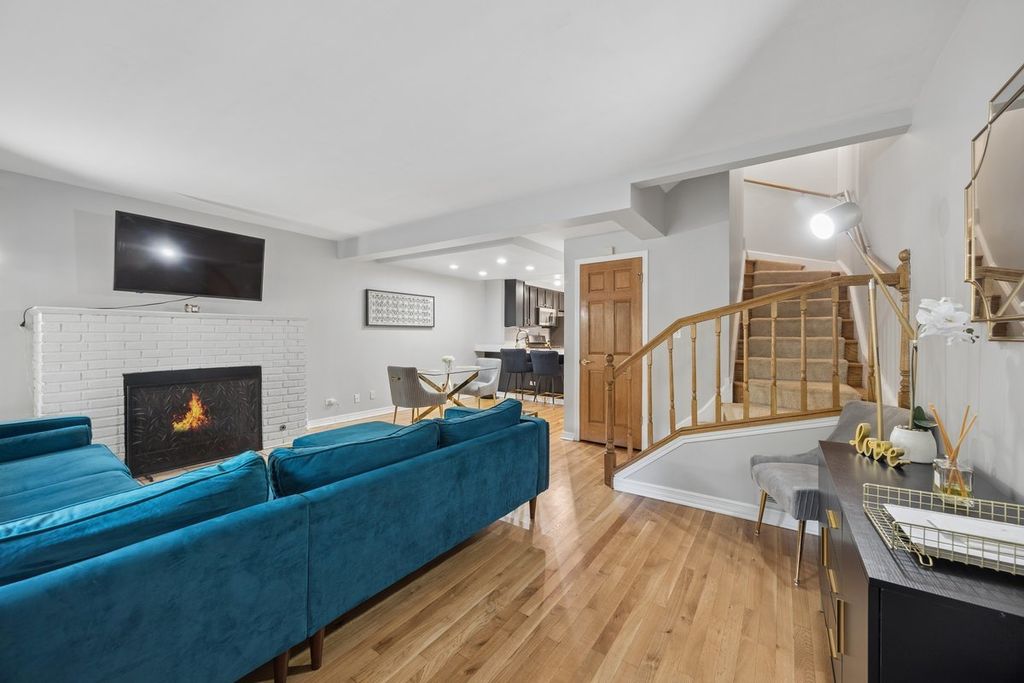 245 S Oak Park Avenue C, Oak Park, IL 60302 — photo 2