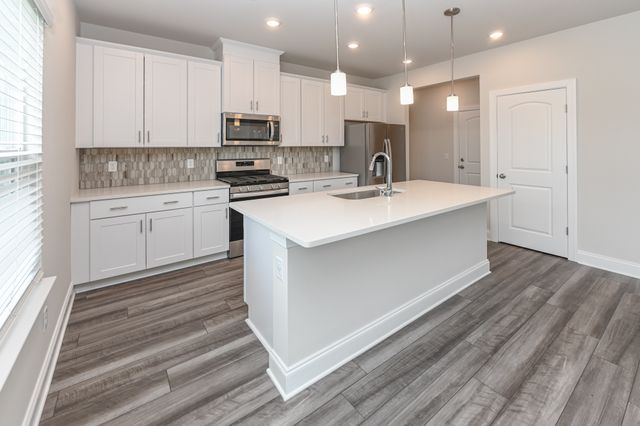 1255 Dutch Peak, Lebanon, TN 37090