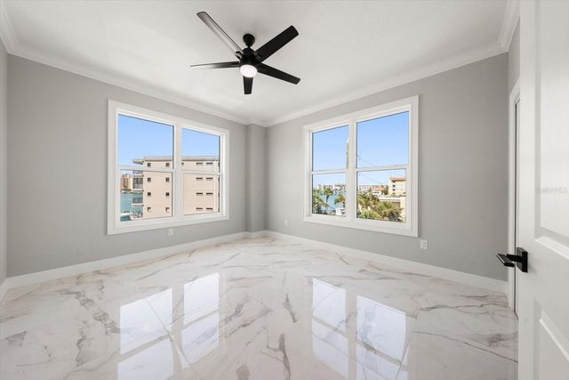 211 DOLPHIN POINT 303, Clearwater, FL 33767