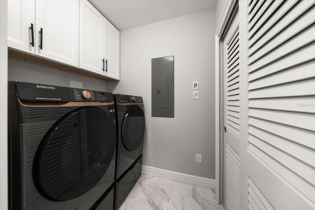 211 DOLPHIN POINT 303, Clearwater, FL 33767