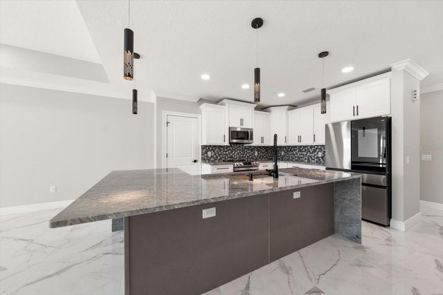 211 DOLPHIN POINT 303, Clearwater, FL 33767