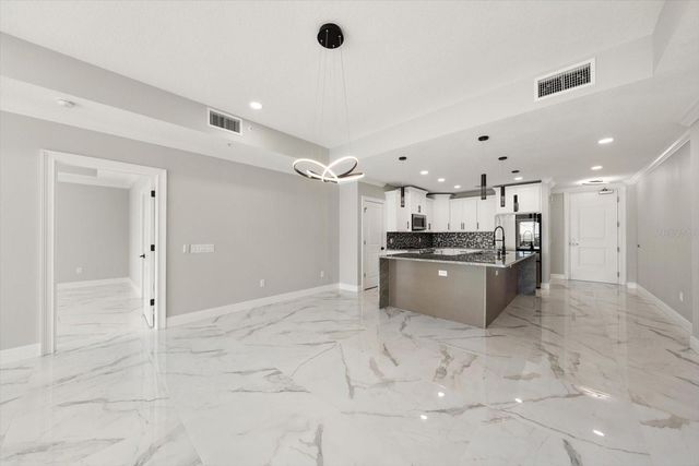 211 DOLPHIN POINT 303, Clearwater, FL 33767