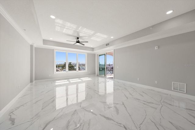 211 DOLPHIN POINT 303, Clearwater, FL 33767