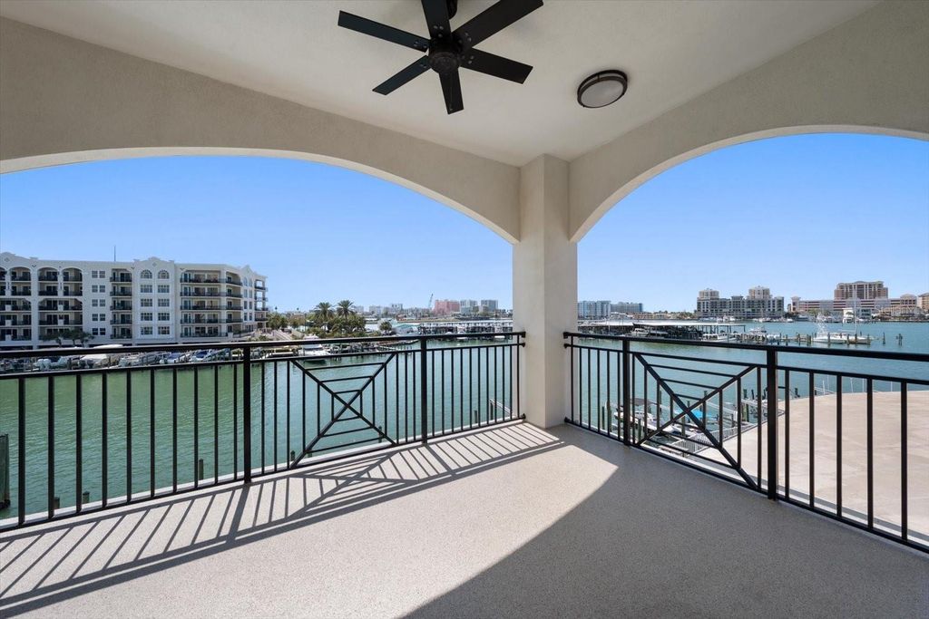 211 DOLPHIN POINT 303, Clearwater, FL 33767