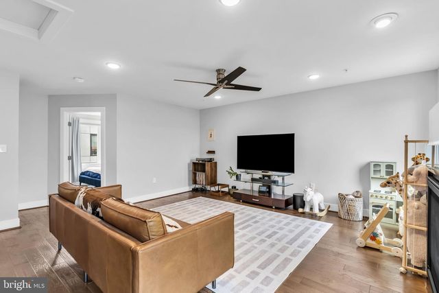423 NOTTOWAY WALK, Alexandria, VA 22304