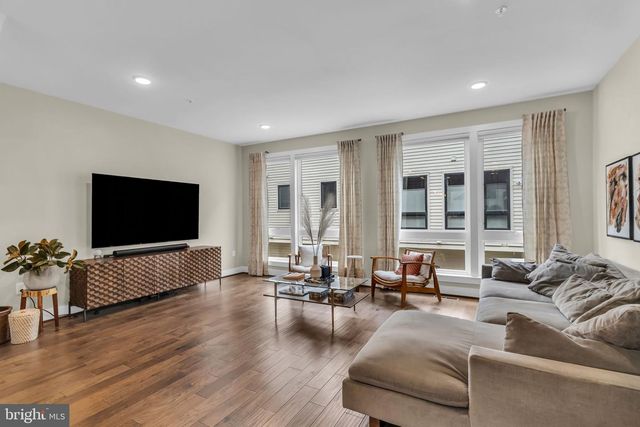 423 NOTTOWAY WALK, Alexandria, VA 22304