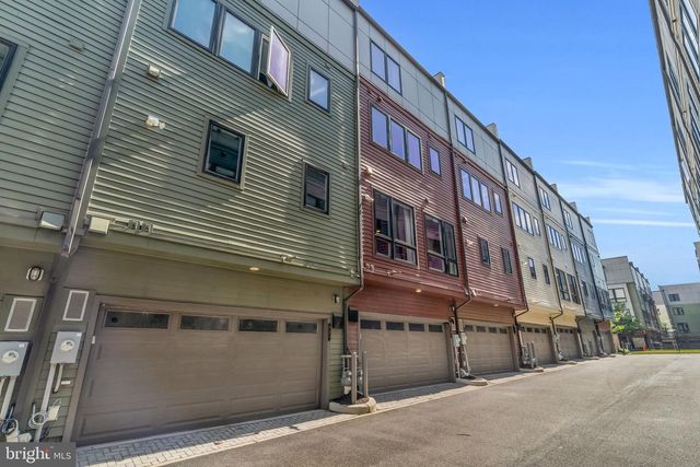 423 NOTTOWAY WALK, Alexandria, VA 22304