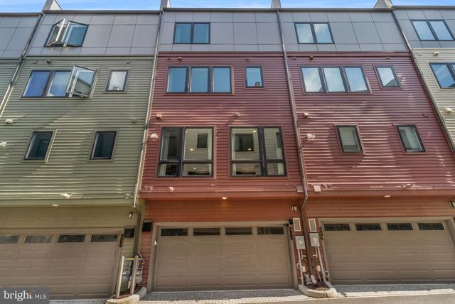 423 NOTTOWAY WALK, Alexandria, VA 22304