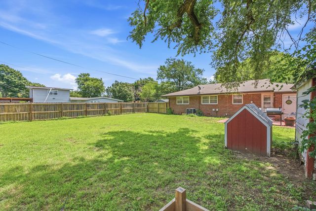 1302 W Fultz St, Wichita, KS 67217