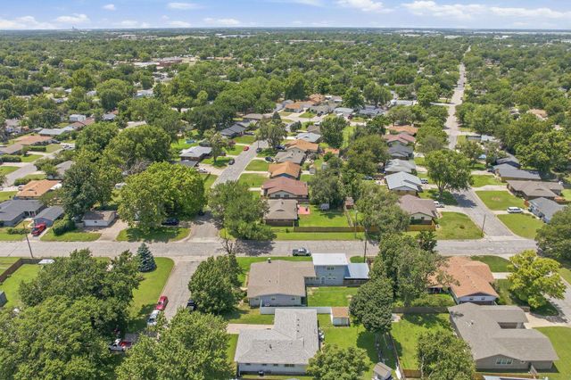 1302 W Fultz St, Wichita, KS 67217