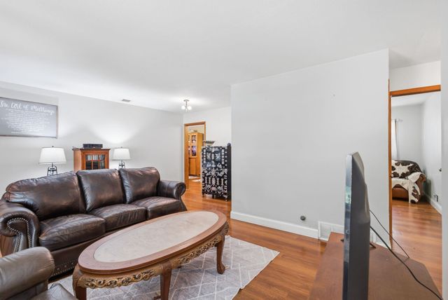 1302 W Fultz St, Wichita, KS 67217